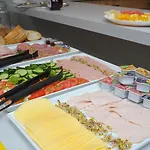 Molo